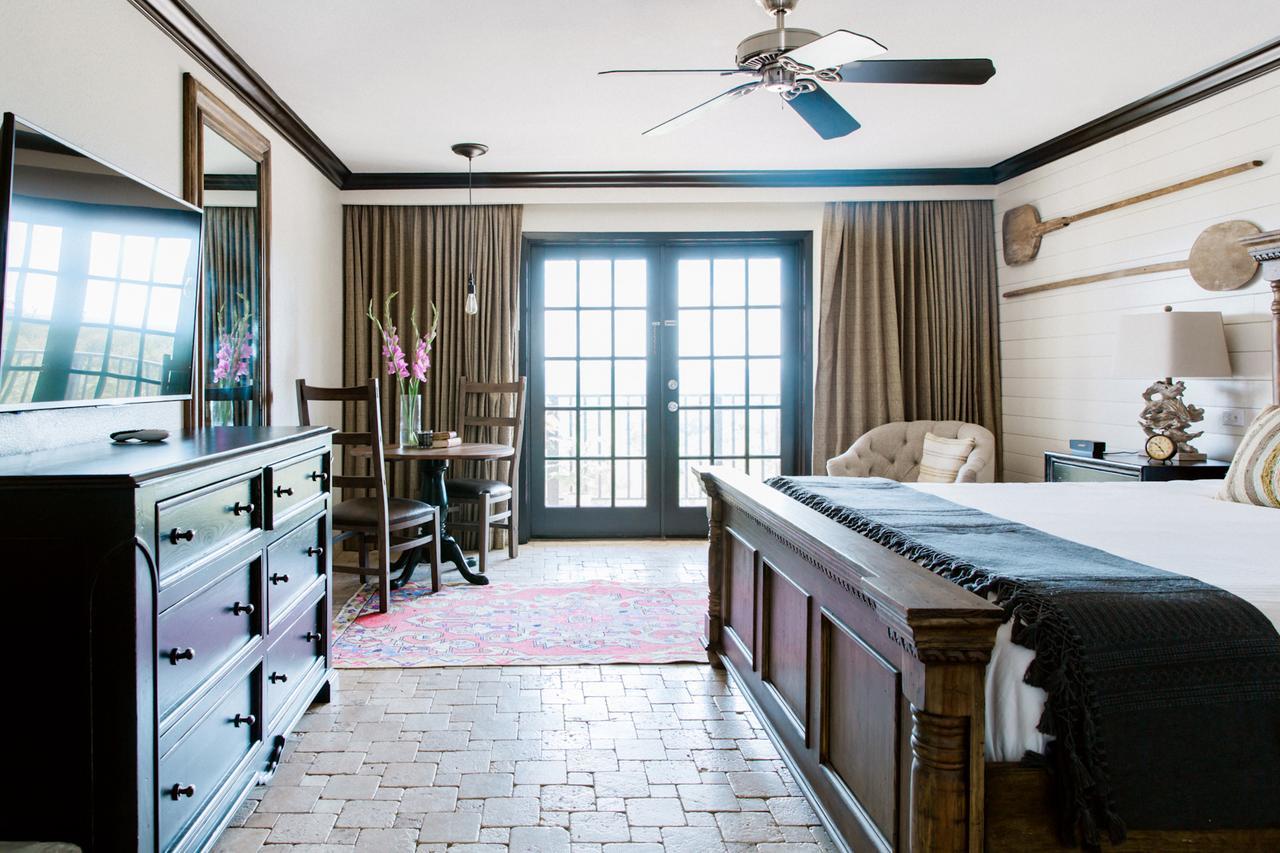Castroville Hillside Boutique Hotel מראה חיצוני תמונה
