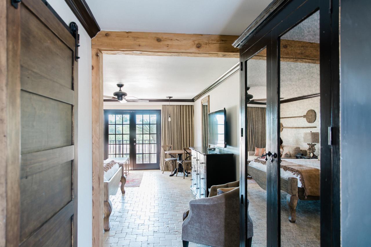 Castroville Hillside Boutique Hotel מראה חיצוני תמונה