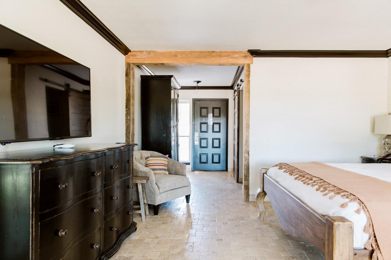 Castroville Hillside Boutique Hotel מראה חיצוני תמונה