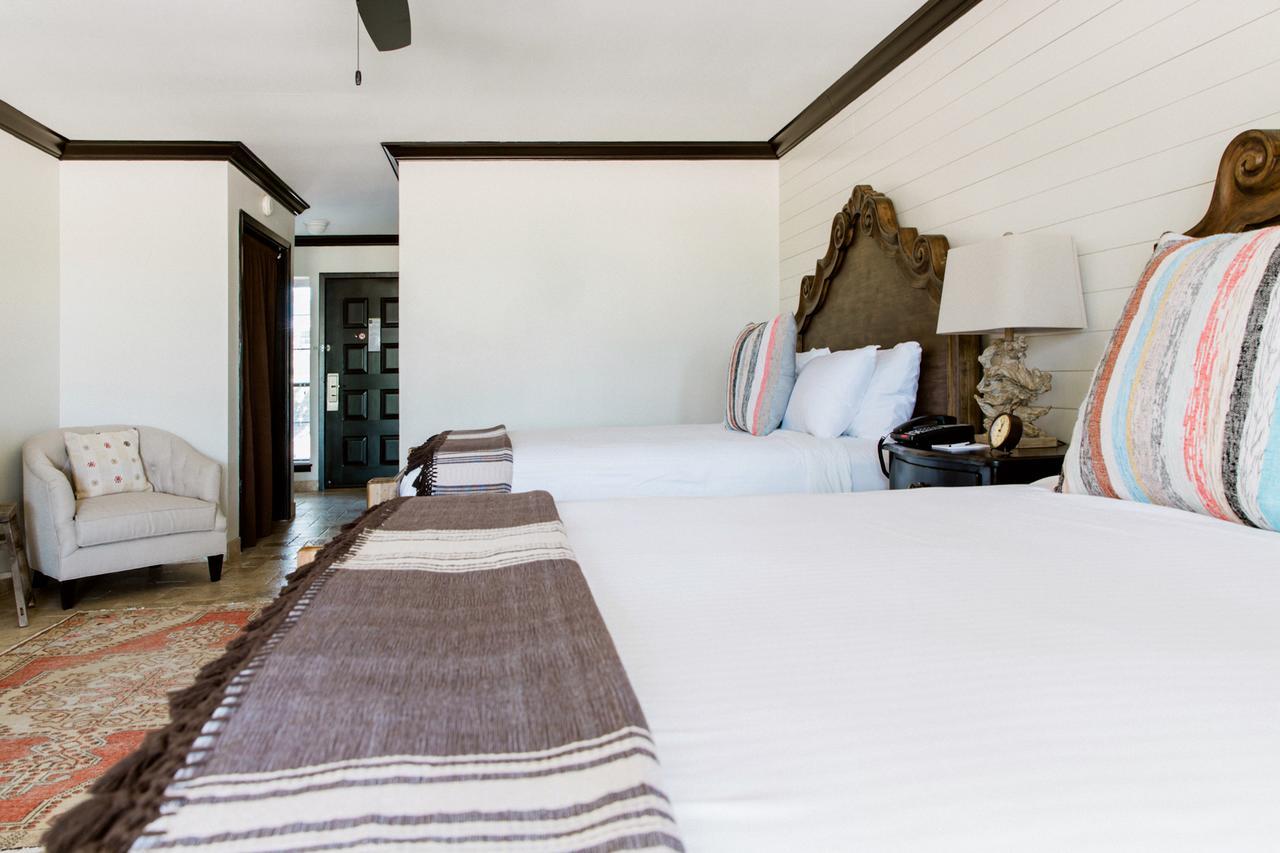 Castroville Hillside Boutique Hotel מראה חיצוני תמונה