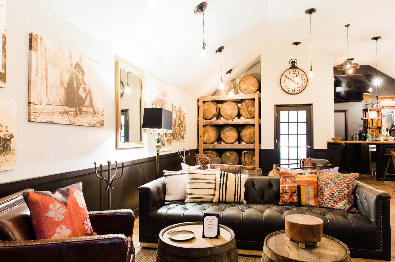 Castroville Hillside Boutique Hotel מראה חיצוני תמונה